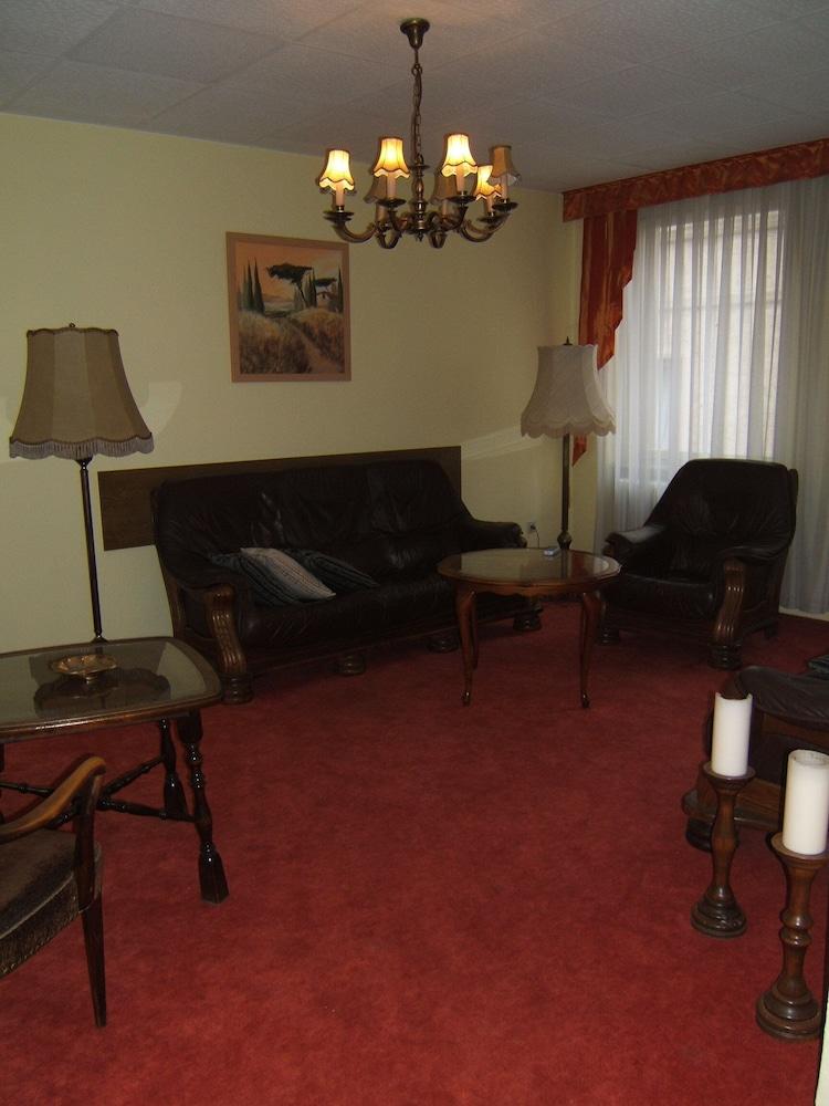 City Hotel Kaiserhof Оффенбах Экстерьер фото