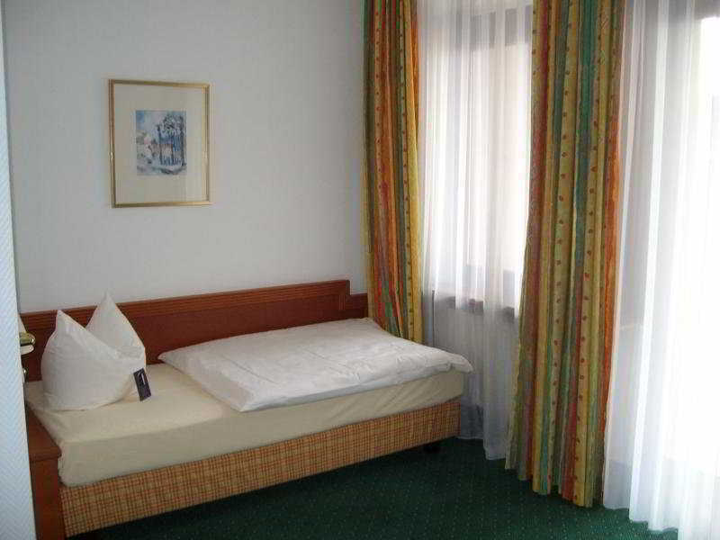 City Hotel Kaiserhof Оффенбах Номер фото