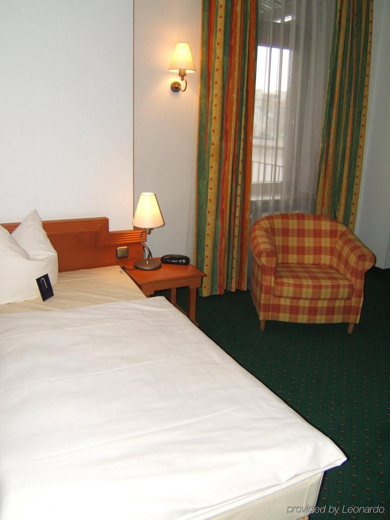 City Hotel Kaiserhof Оффенбах Экстерьер фото